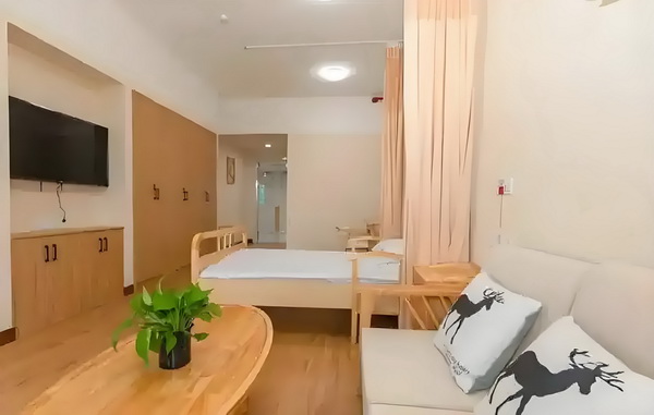 阿娇一个人独居北京3居室，自称比香港要便宜